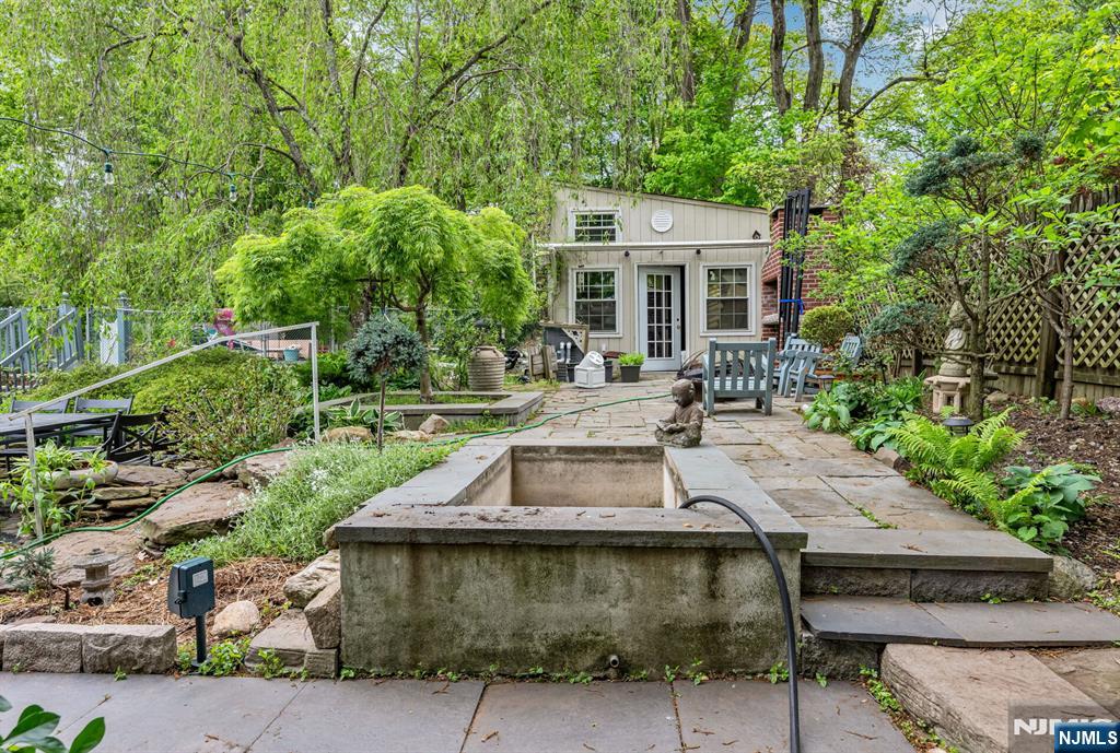 596 Wyckoff Avenue Mahwah, NJ 07430 - Photo 23 of 29