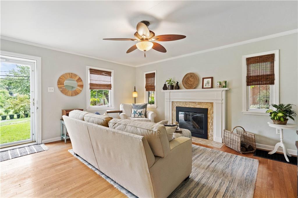 114 Lee Road Pittsburgh, PA 15237 - Photo 9 of 21 Gallery Image 9