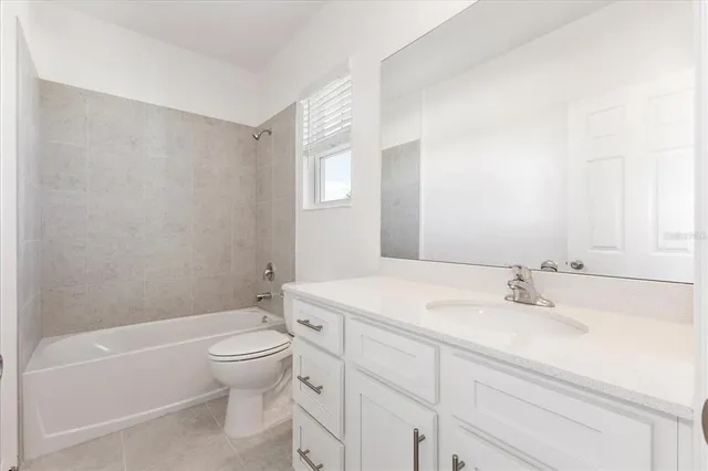 $384,730 | 1427 Alston Bay Boulevard, Apopka, FL 32703