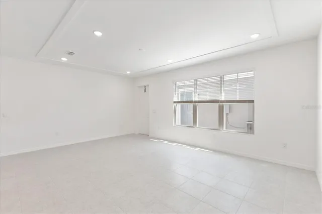 $384,730 | 1427 Alston Bay Boulevard, Apopka, FL 32703