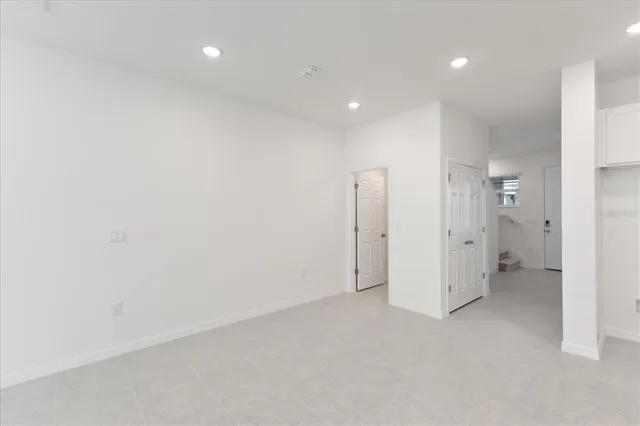 $384,730 | 1427 Alston Bay Boulevard, Apopka, FL 32703