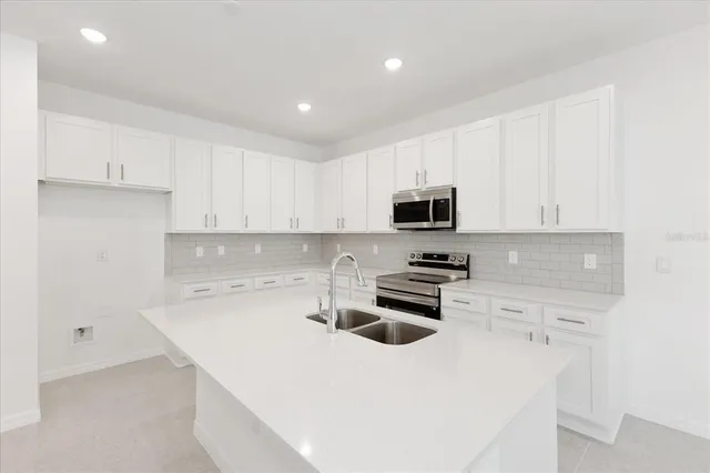 $384,730 | 1427 Alston Bay Boulevard, Apopka, FL 32703