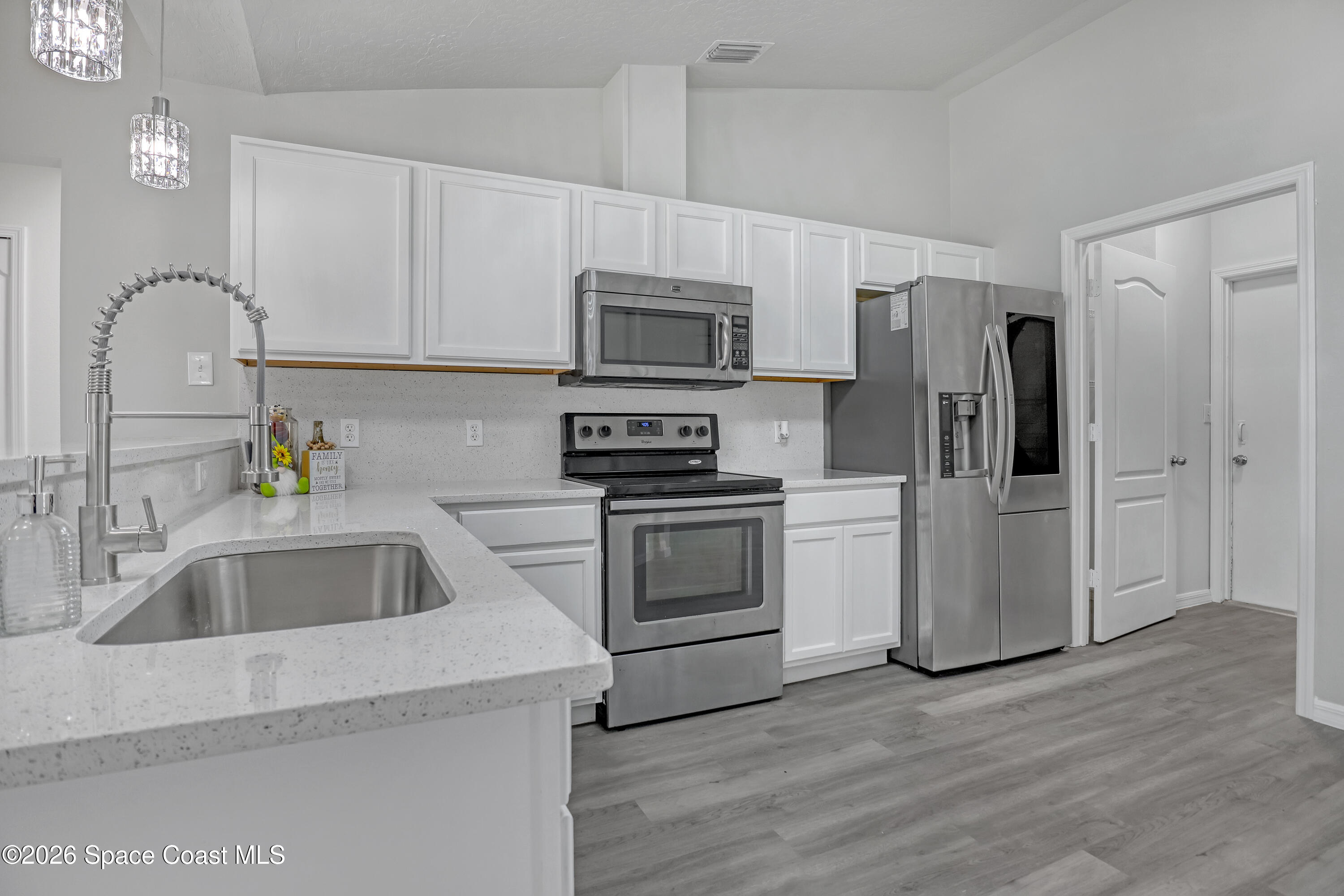 903 Raleigh Road Southeast Palm Bay, FL 32909 - Photo 8 of 30 Kitchen