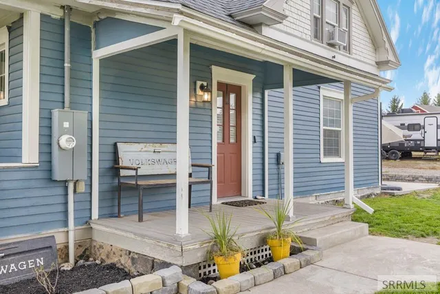 $349,000 | 4824 West Broadway Street, Idaho Falls, ID 83402