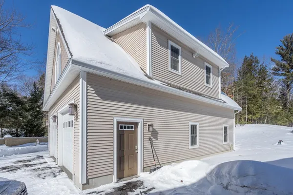 $2,000 | 115 Great Pine Circle, Unit B, Farmington, NH 03835
