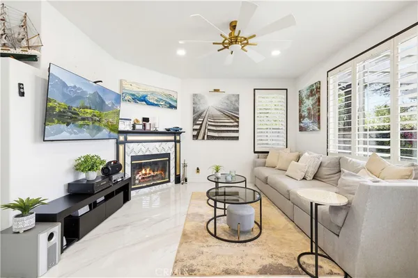 $1,179,000 | 23233 Sageview Court, Valencia, CA 91354