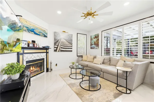 $1,179,000 | 23233 Sageview Court, Valencia, CA 91354