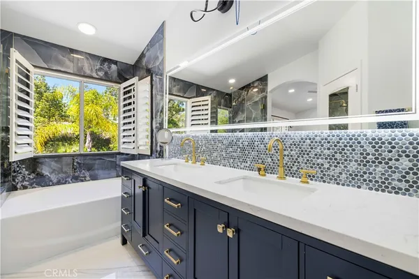 $1,179,000 | 23233 Sageview Court, Valencia, CA 91354