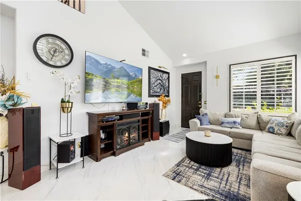 $1,179,000 | 23233 Sageview Court, Valencia, CA 91354