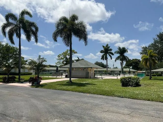 $2,900 | 224 Cardinal Lane, Delray Beach, FL 33445