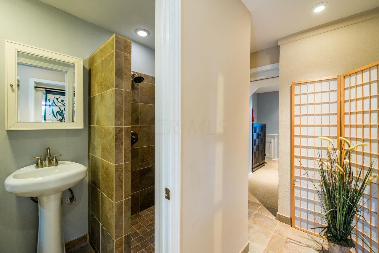2799 Nottingham Road Upper Arlington, OH 43221 - Photo 35 of 53 Gallery Image 35