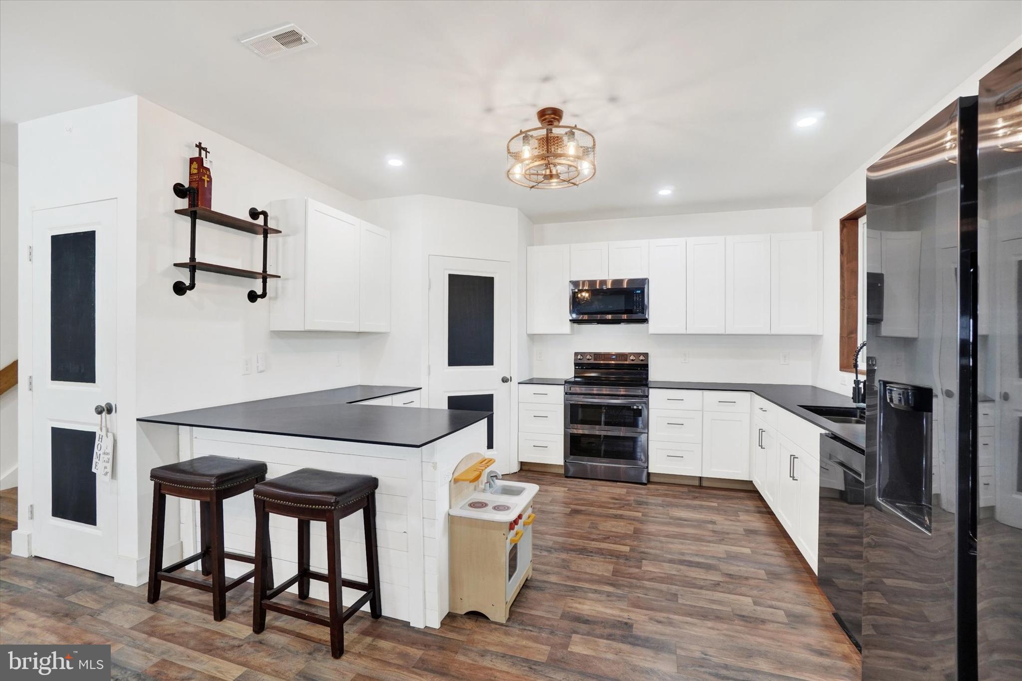 3828 Brownton Road Felton, PA 17322 - Photo 8 of 48