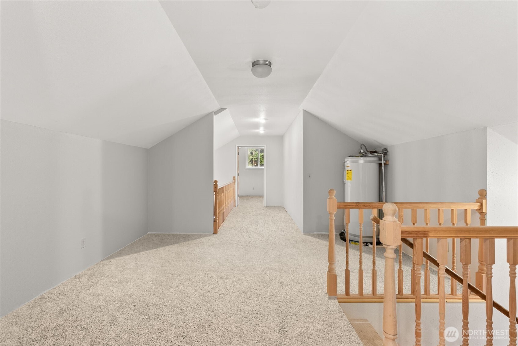 33 Rustemeyer Road Aberdeen, WA 98520 - Photo 28 of 39 a view of a hallway with a livingroom