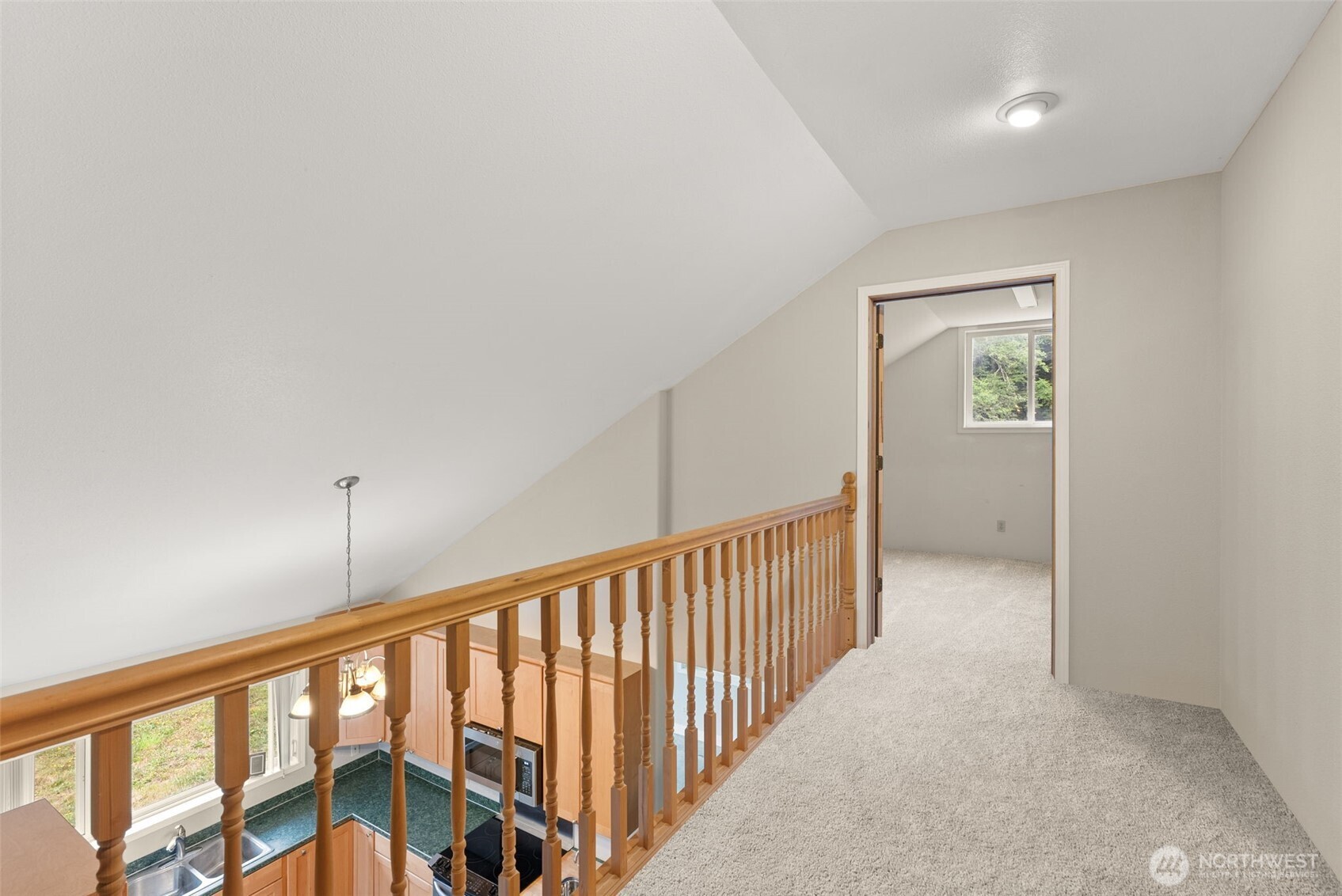 33 Rustemeyer Road Aberdeen, WA 98520 - Photo 29 of 39 a view of an entryway