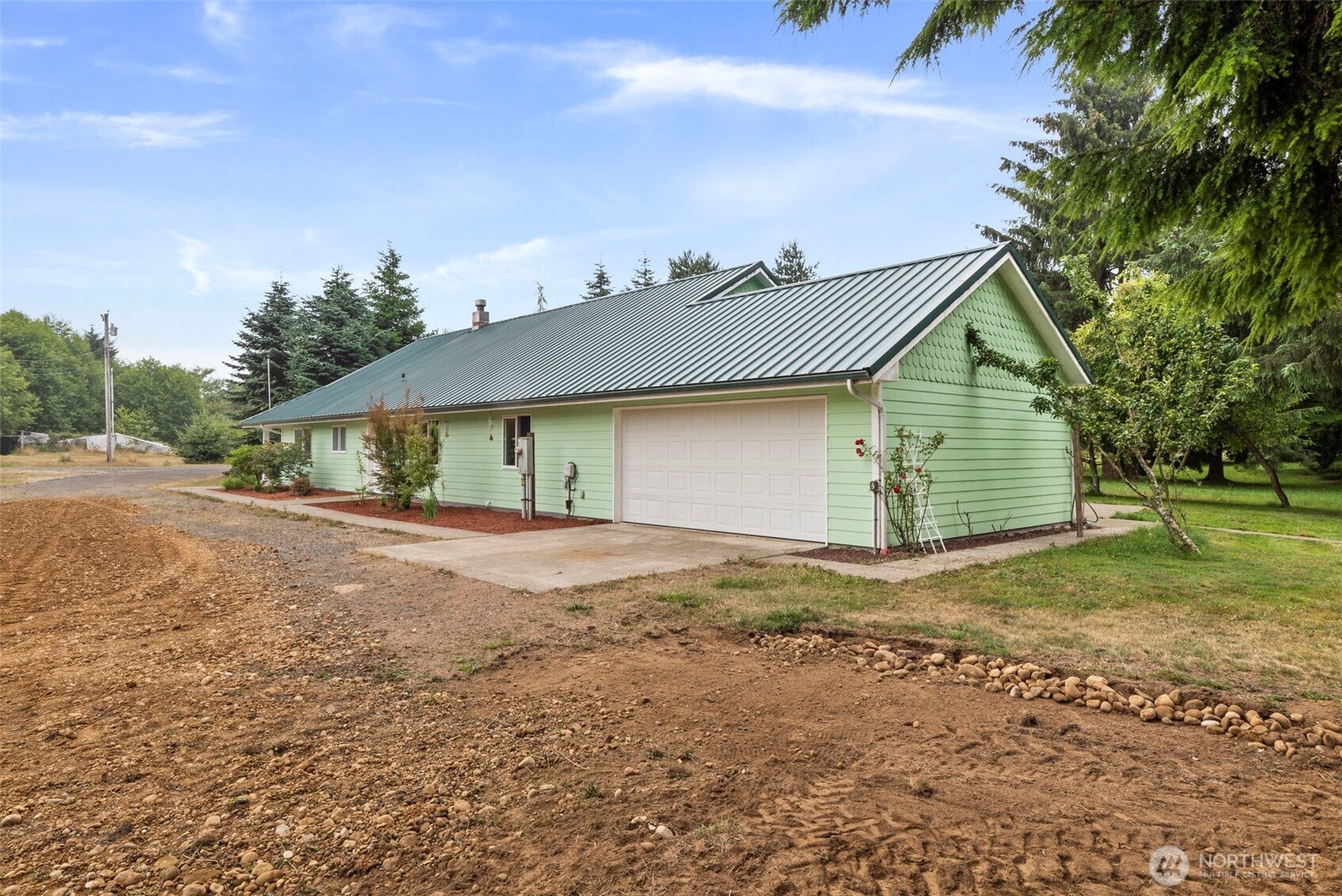 33 Rustemeyer Road Aberdeen, WA 98520 - Photo 35 of 39 a view of a house with a yard