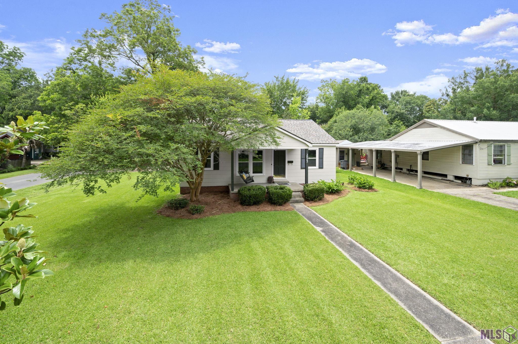 2023 Edinburgh Avenue Baton Rouge, LA 70808 - Photo 3 of 22