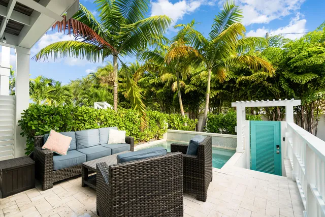 $2,649,000 | 81906 Overseas Highway, Unit 3, Islamorada, FL 33036