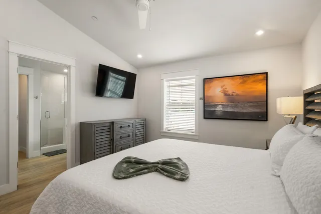 $2,649,000 | 81906 Overseas Highway, Unit 3, Islamorada, FL 33036