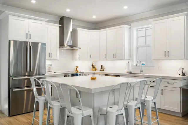 $2,649,000 | 81906 Overseas Highway, Unit 3, Islamorada, FL 33036