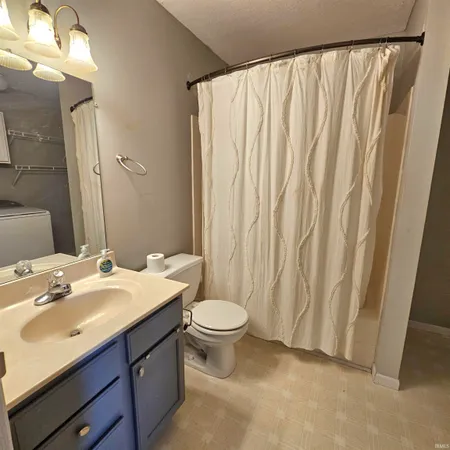 $199,900 | 1018 Forest View Drive South, Ellettsville, IN 47404