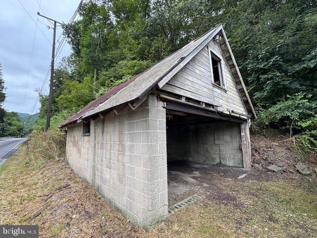 548 Hawstone Road Lewistown, PA 17044 - Photo 38 of 46 Detached Garage