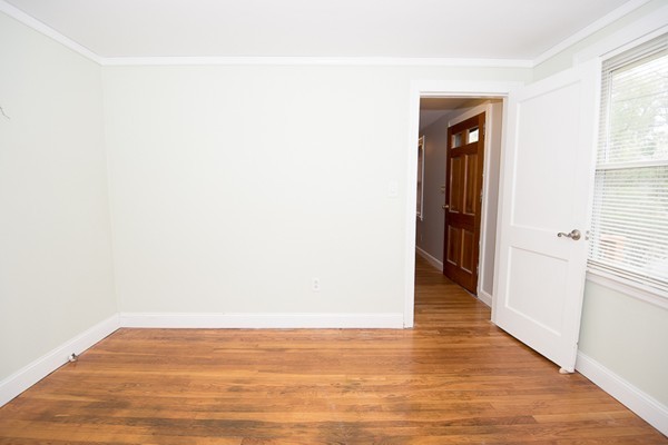 8 Rockaway Road Auburn, MA 01501 - Photo 9 of 30 Gallery Image 9