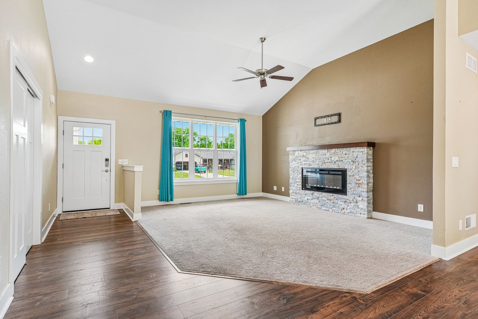 3130 Pritchard Drive Racine, WI 53406 - Photo 2 of 42