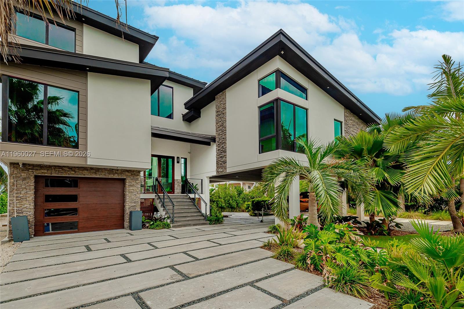 68 Mutiny Place Key Largo, FL 33037 - Photo 2 of 53