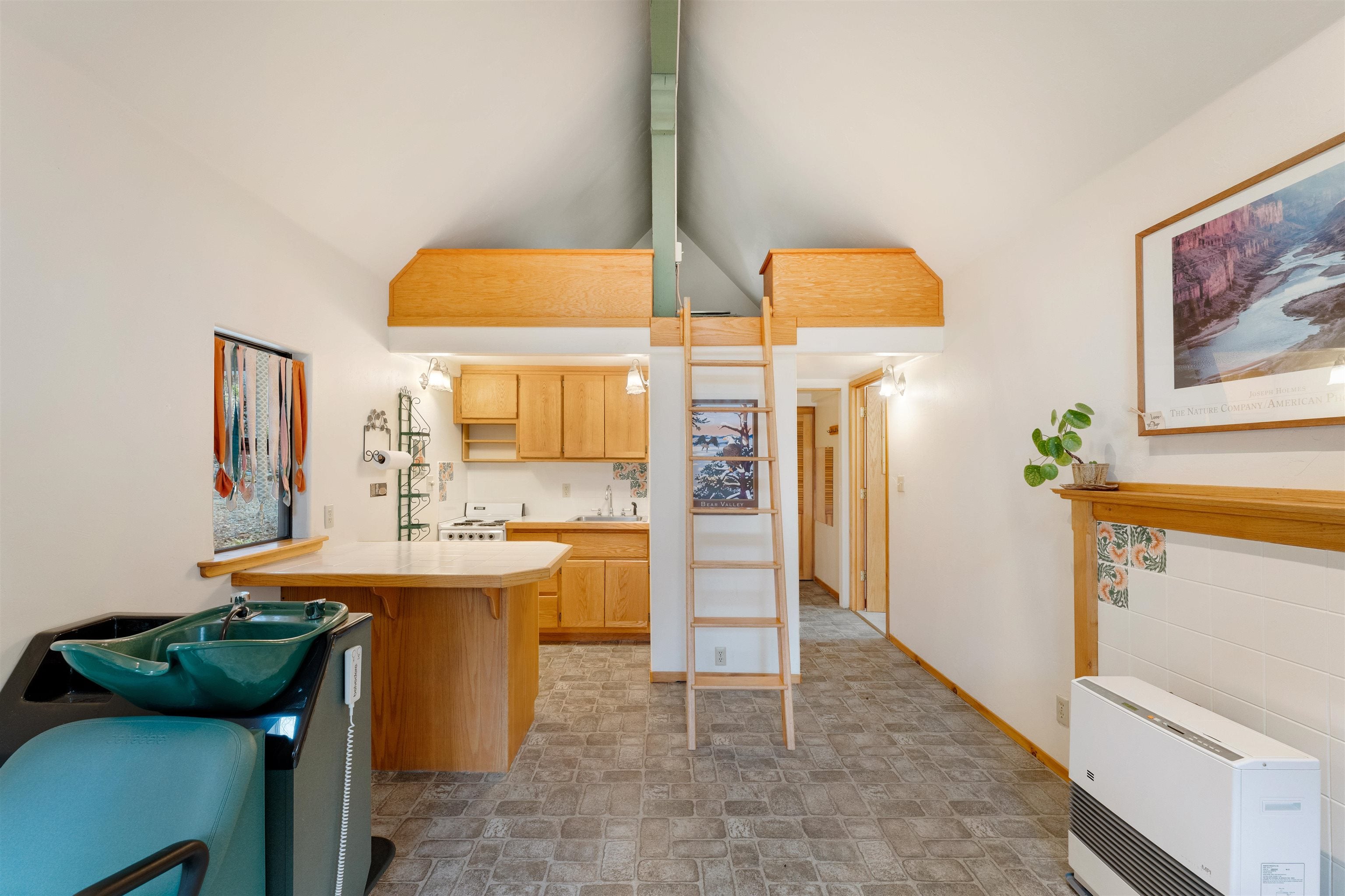 8839 Rocky Road Weed, CA 96094 - Photo 13 of 27 Gallery Image 13