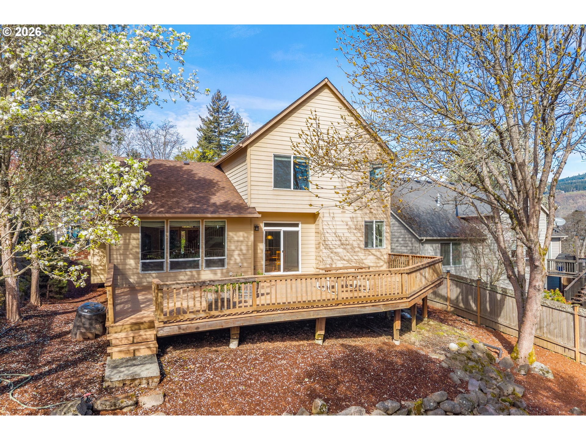 505 Dogwood Road Hood River, OR 97031 - Photo 2 of 45