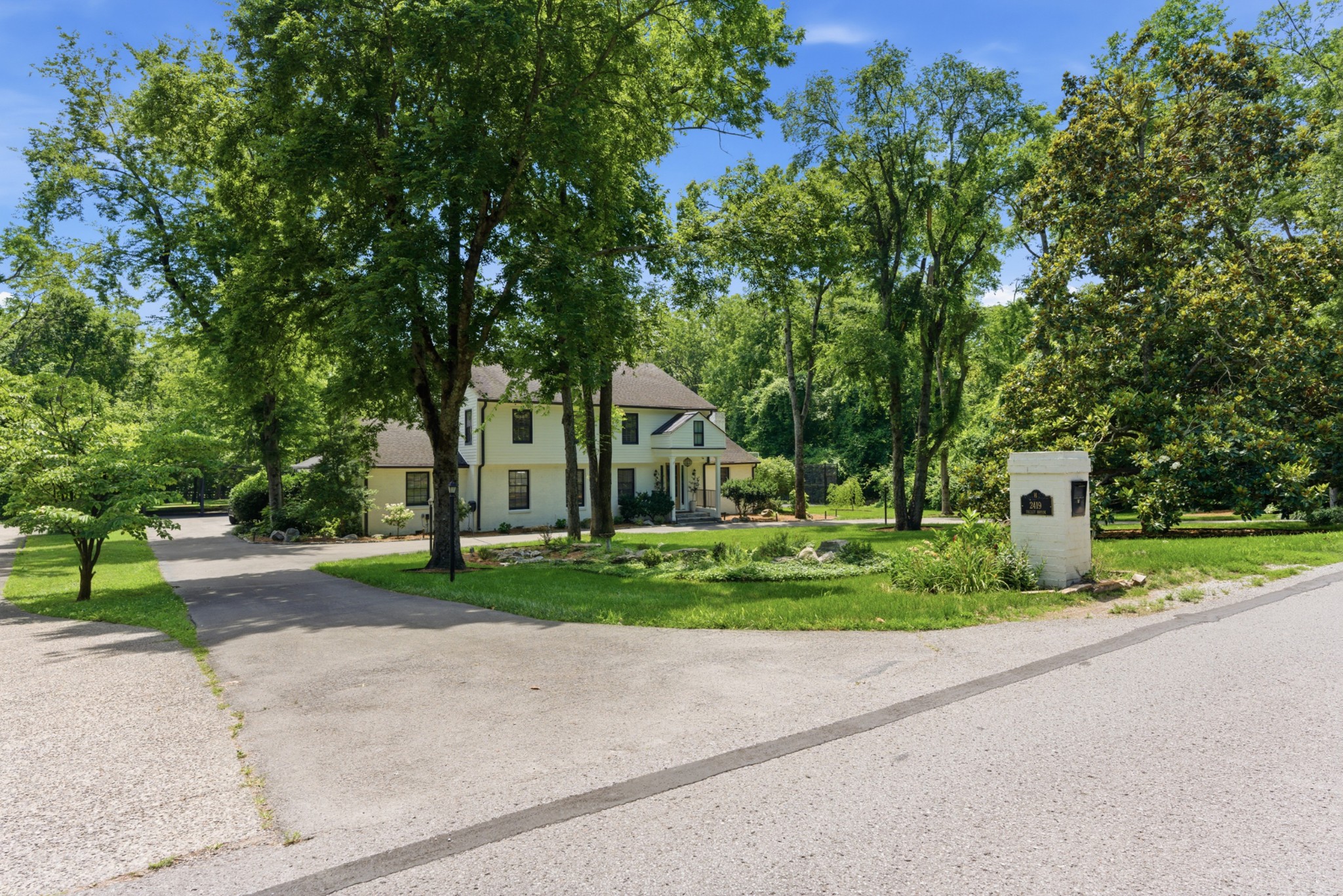 2419 Valley Brook Road Nashville, TN 37215 - Photo 5 of 80