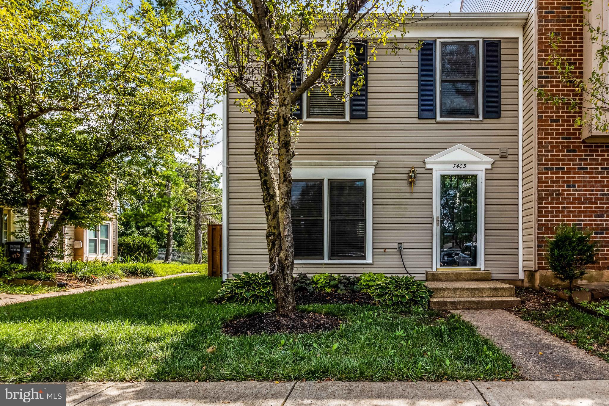 7403 Emerald Drive Manassas, VA 20109 - Photo 2 of 33