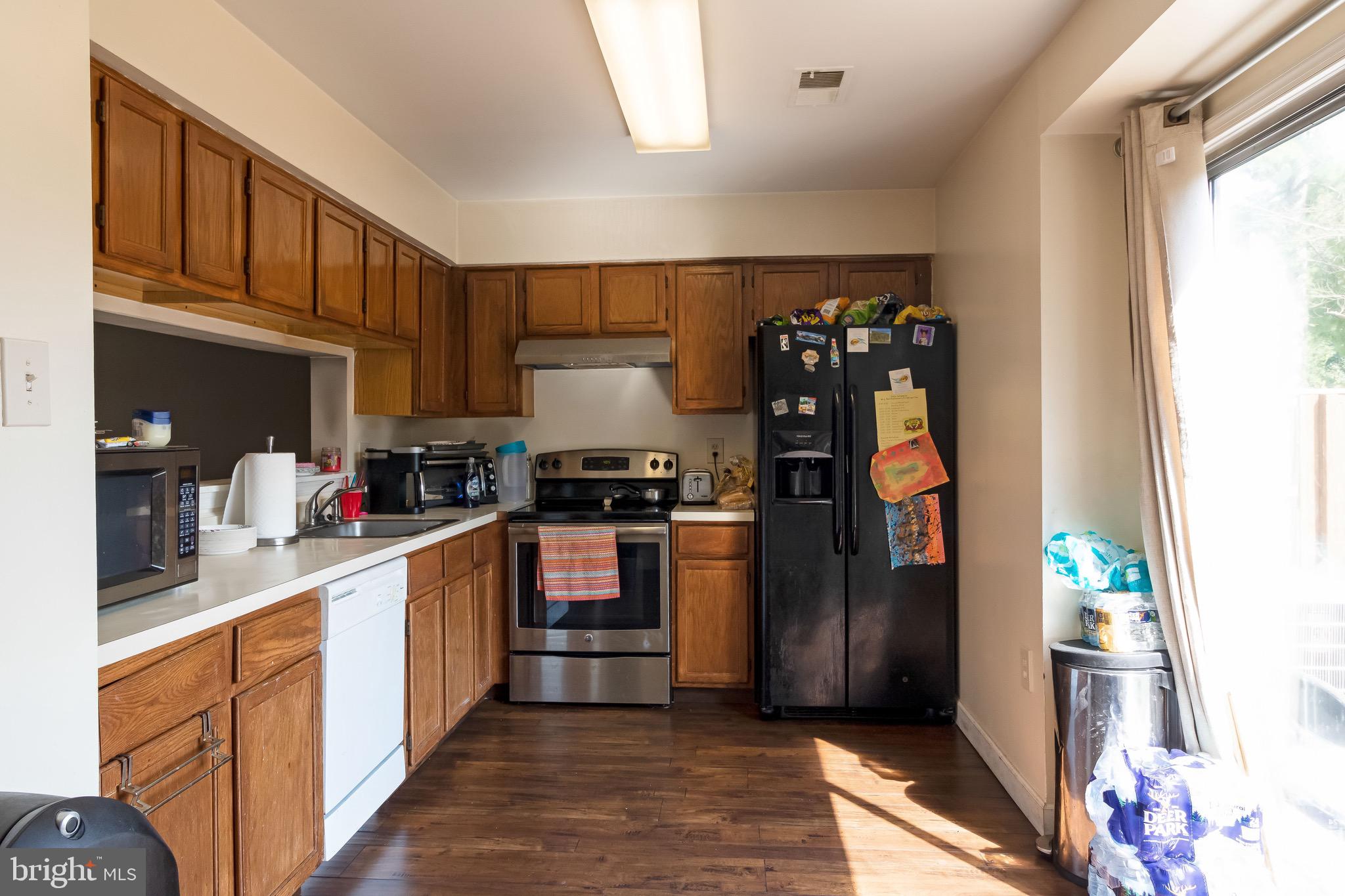 7403 Emerald Drive Manassas, VA 20109 - Photo 7 of 33