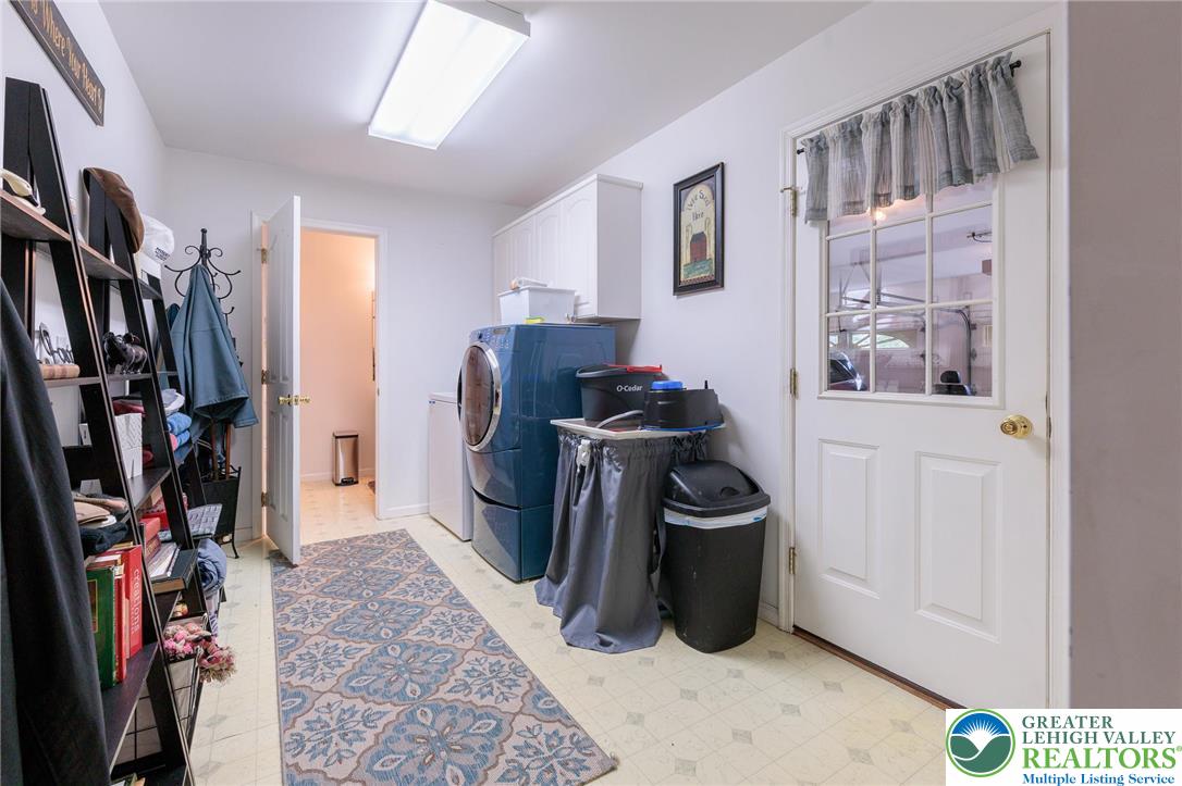 1089 Deemer Road Bath, PA 18014 - Photo 28 of 57