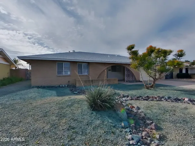 $1,999 | 4207 West Eva Street, Phoenix, AZ 85051