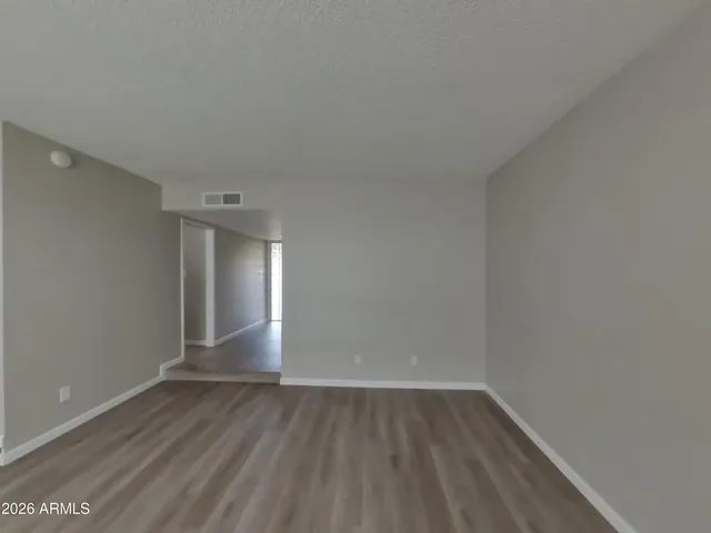 $1,999 | 4207 West Eva Street, Phoenix, AZ 85051