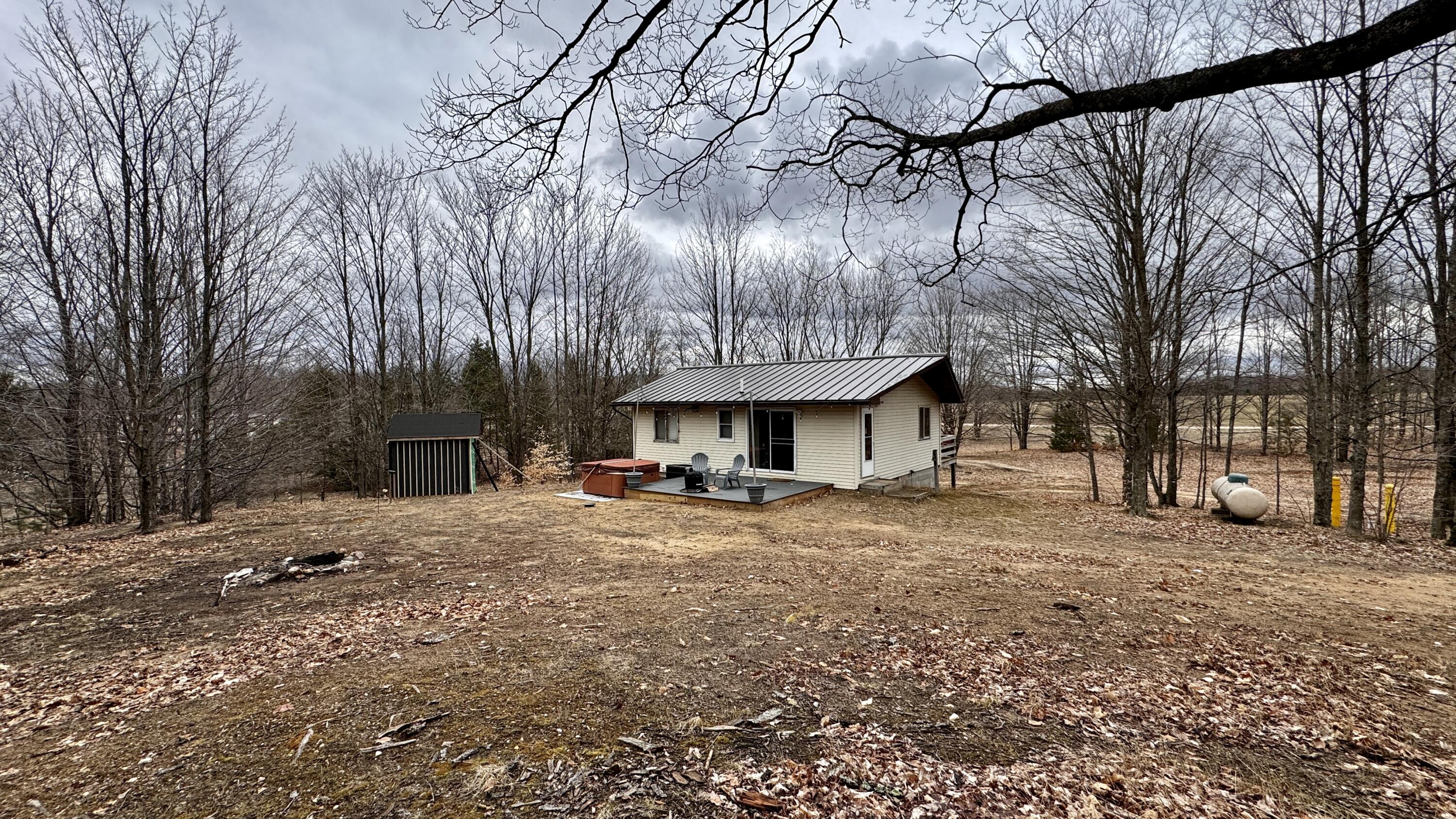 12854 Litzen Road Copemish, MI 49625 - Photo 1 of 33 Greg Bosscher (21)