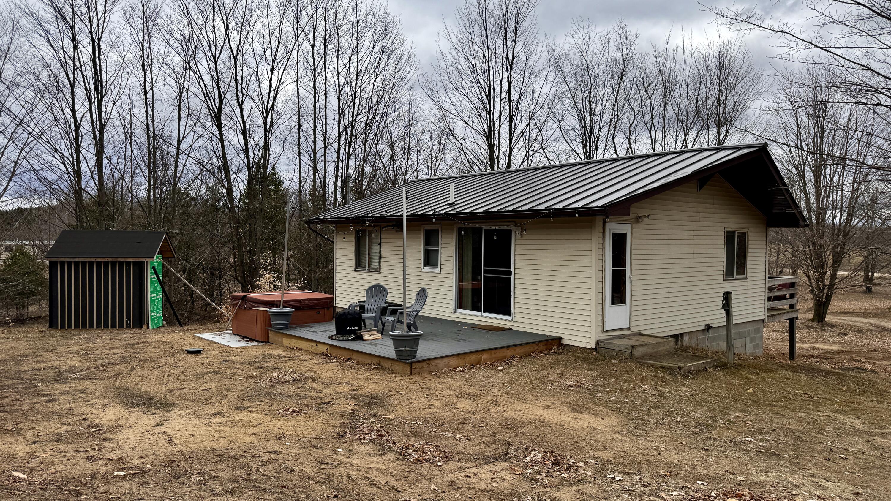 12854 Litzen Road Copemish, MI 49625 - Photo 2 of 33 Greg Bosscher (8)