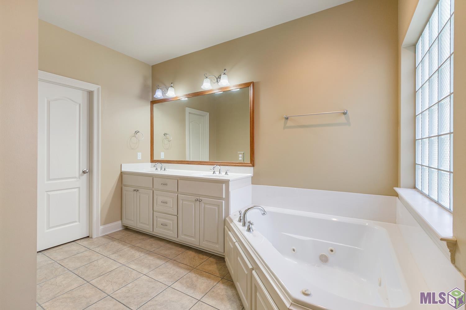 6405 Ridge Way Avenue St. George, LA 70817 - Photo 8 of 16 Gallery Image 8