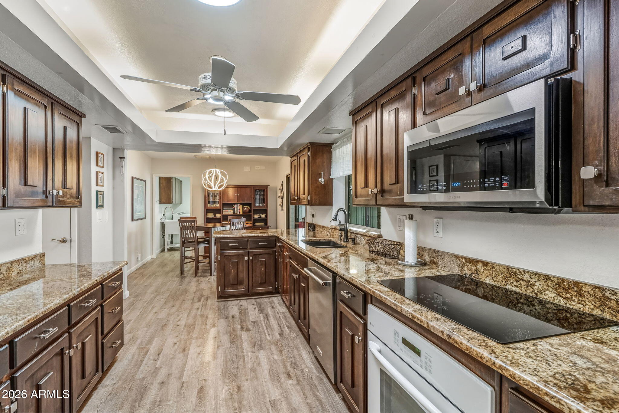 1824 East Ronald Road Phoenix, AZ 85022 - Photo 14 of 58 14-web-or-mls-DSC_3014