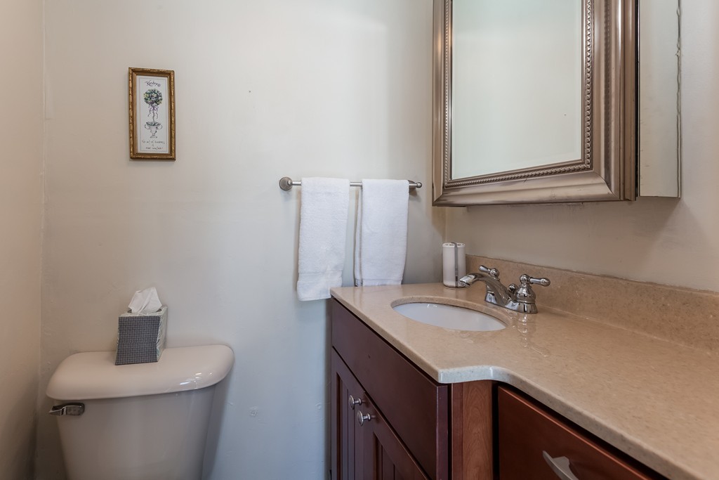 25 Partridge Road Weymouth, MA 02190 - Photo 14 of 21