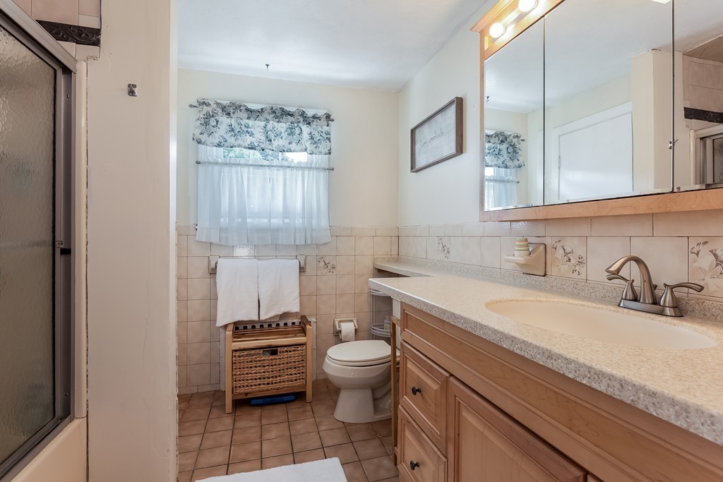 25 Partridge Road Weymouth, MA 02190 - Photo 16 of 21