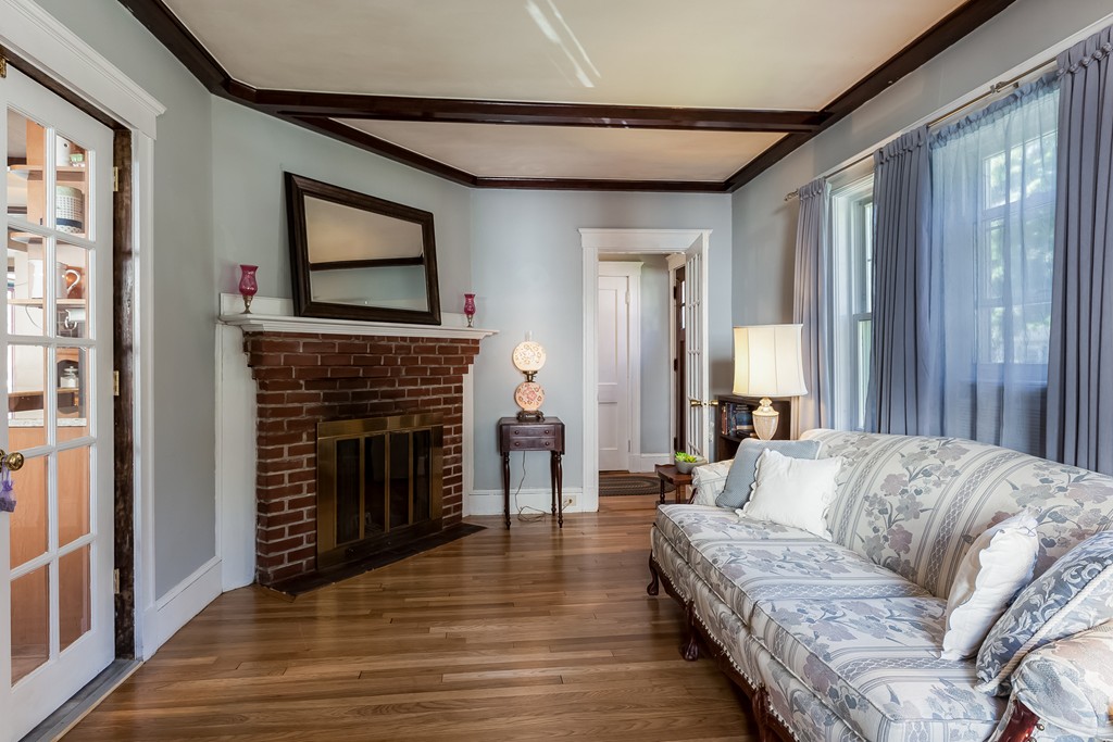 25 Partridge Road Weymouth, MA 02190 - Photo 4 of 21