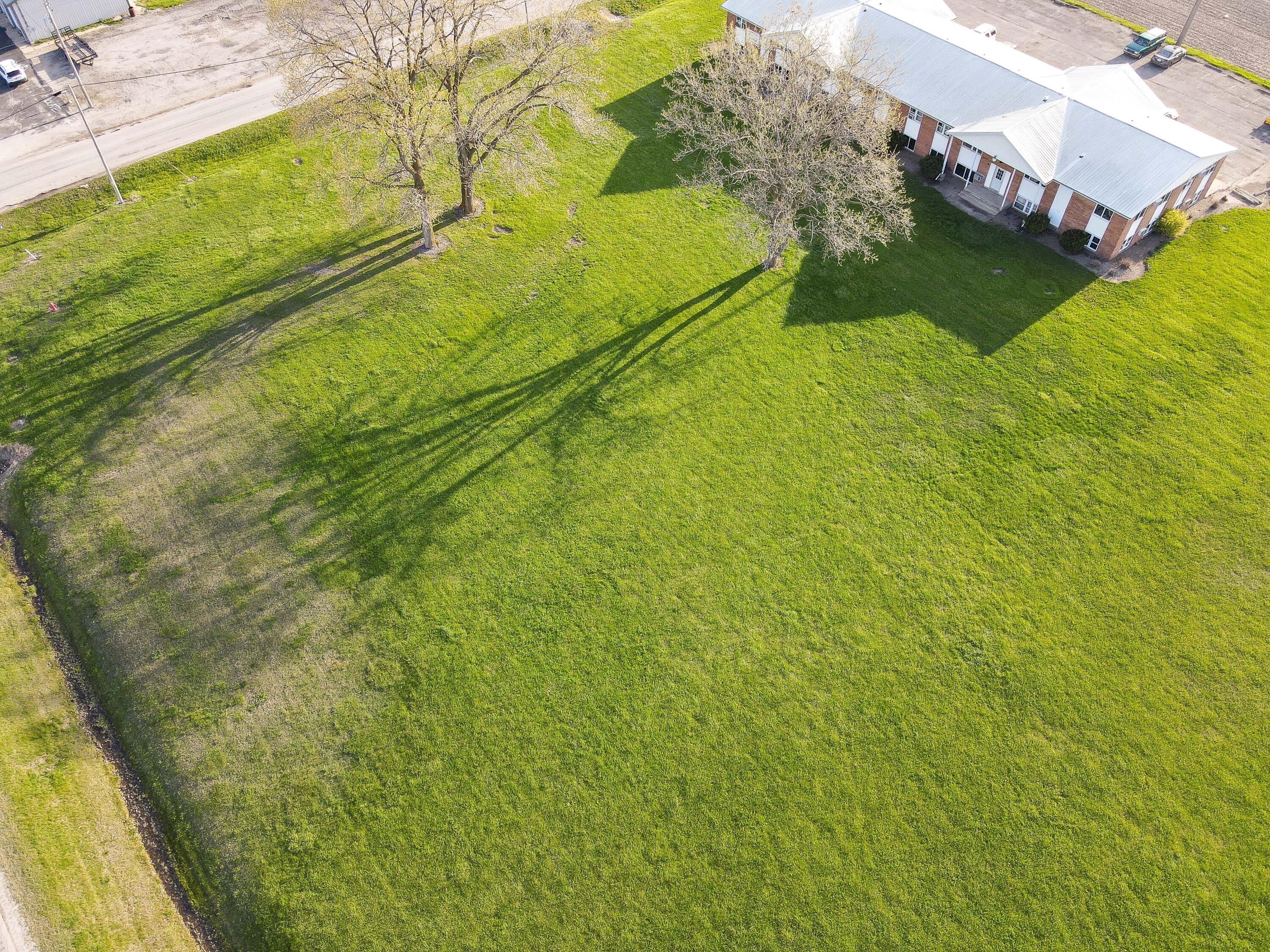 405 North 7th Street Kentland, IN 47951 - Photo 2 of 4 a view of a yard