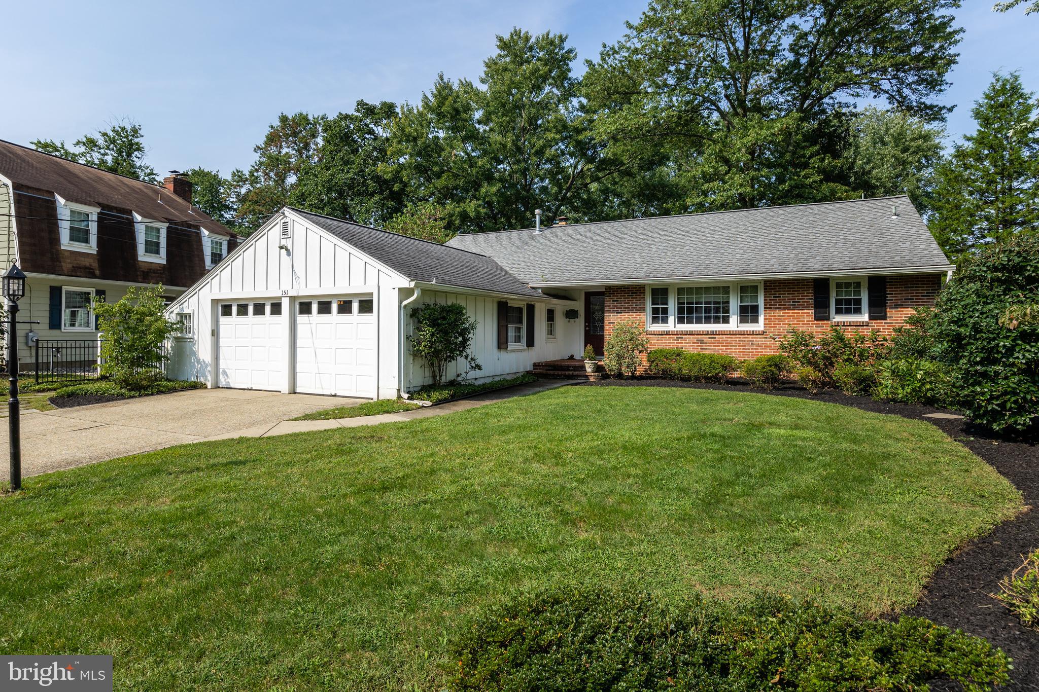 151 Pearl Croft Road Cherry Hill, NJ 08034 - Photo 2 of 32