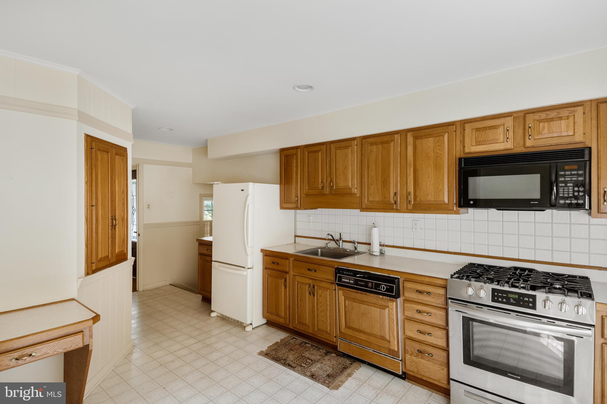 151 Pearl Croft Road Cherry Hill, NJ 08034 - Photo 17 of 32