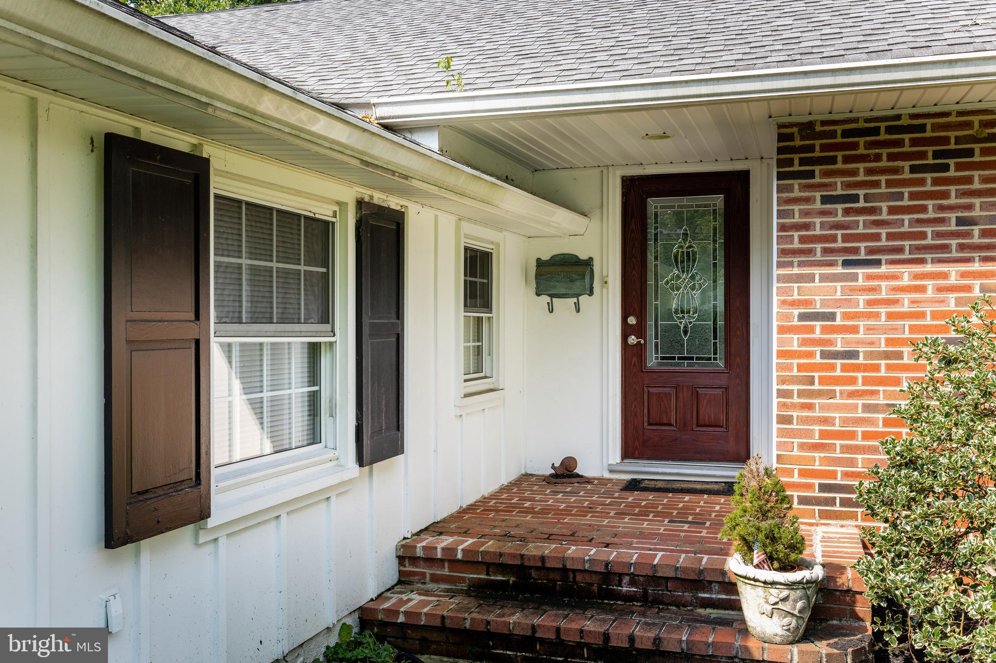 151 Pearl Croft Road Cherry Hill, NJ 08034 - Photo 3 of 32