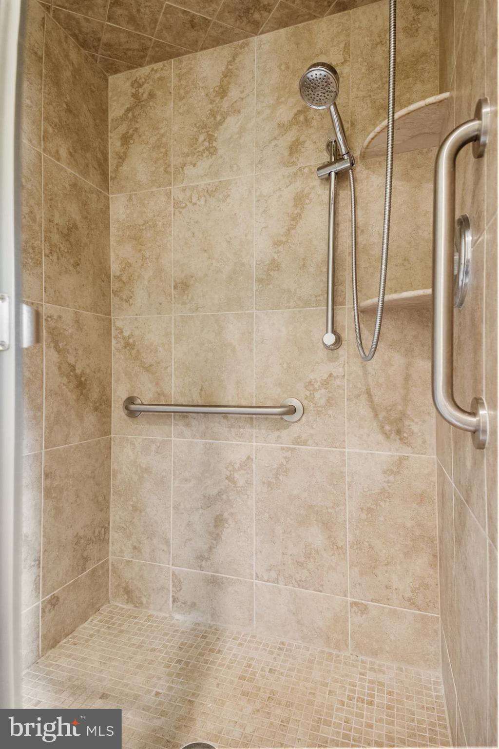 151 Pearl Croft Road Cherry Hill, NJ 08034 - Photo 23 of 32
