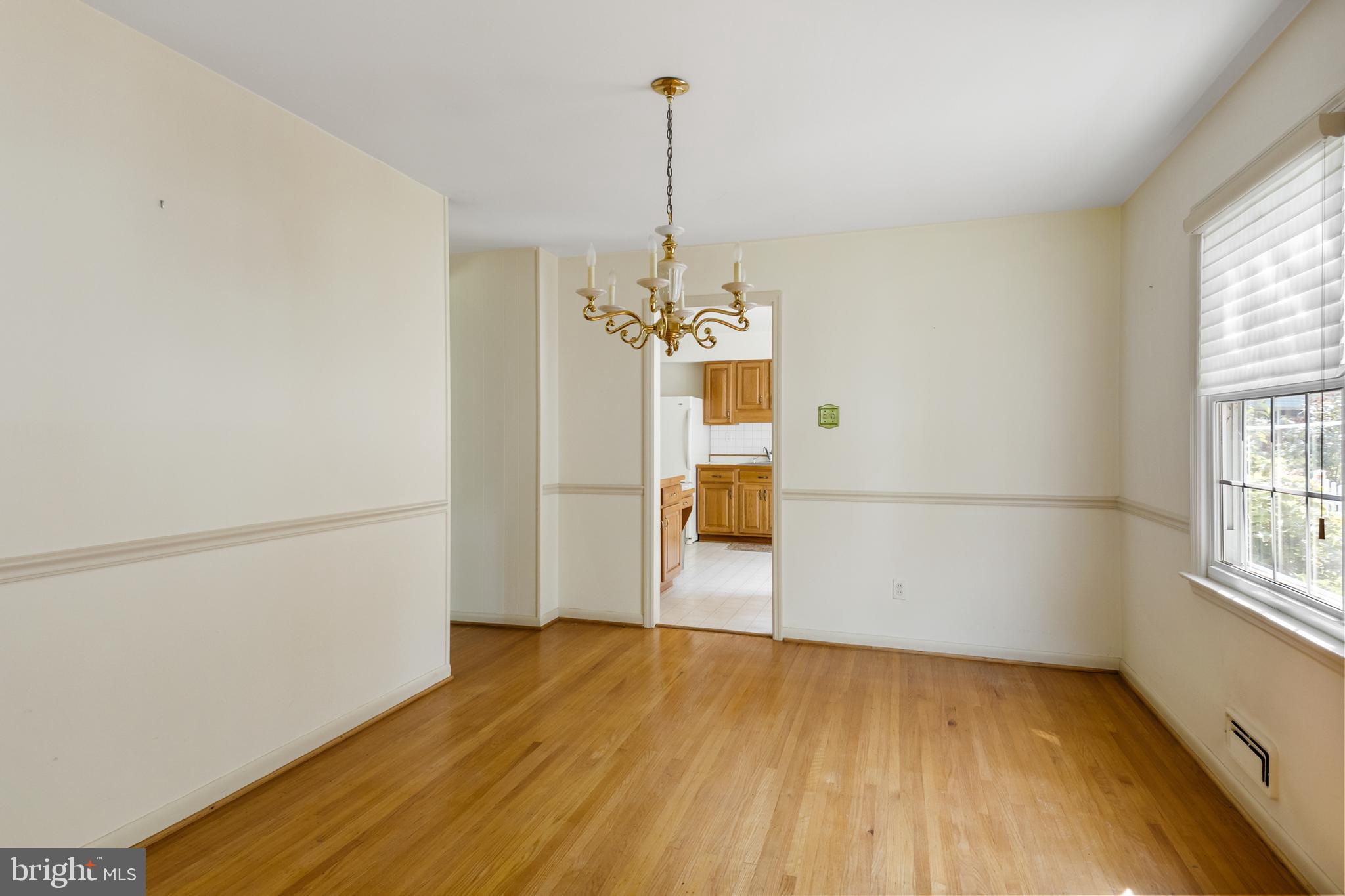 151 Pearl Croft Road Cherry Hill, NJ 08034 - Photo 9 of 32