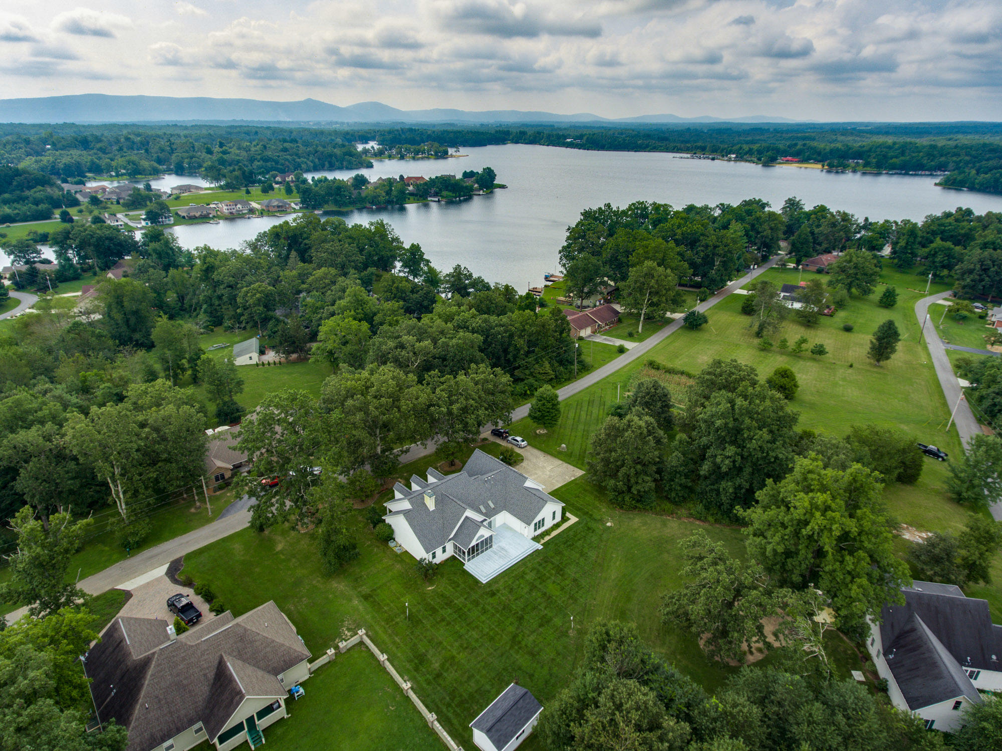 2012 Ona Road Crossville, TN 38572 - Photo 3 of 40 Close to the lake and amenities